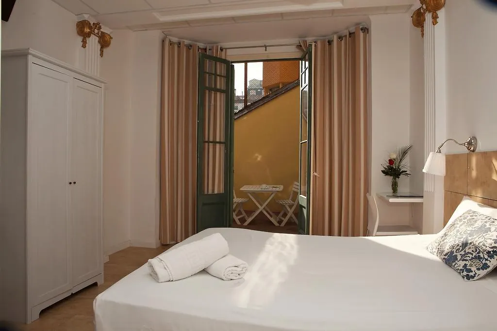 Hostal Martinval Βαρκελώνη 2*,